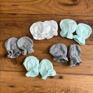 Burt’s Bees Organic Newborn Mittens